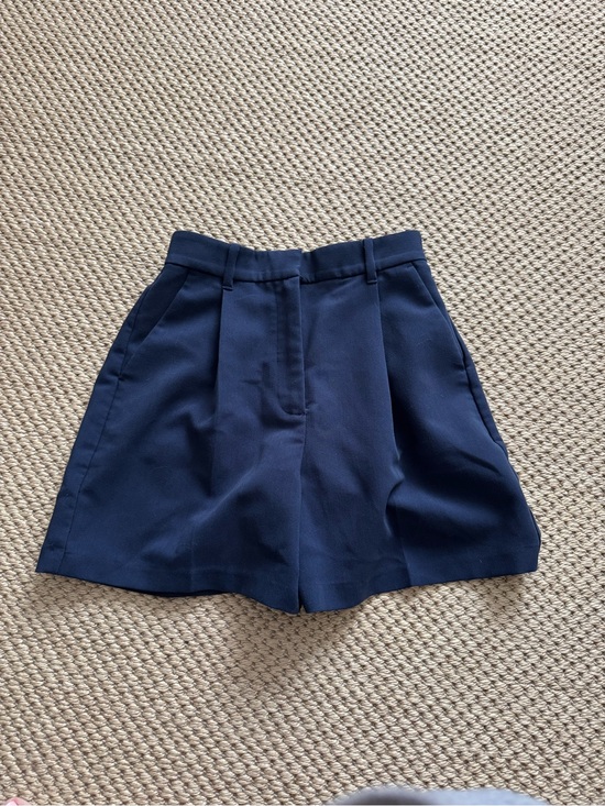 Abercrombie & Fitch Pants - Abercrombie & Fitch | Sloane High rise tailored short | XS